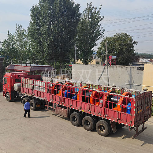 10噸鑿井絞車裝車發貨！