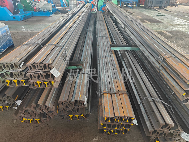 道軌、道夾板